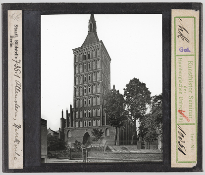 Vorschaubild Olsztyn (Allenstein): St. Jakob, Außenansicht mit Westturm 